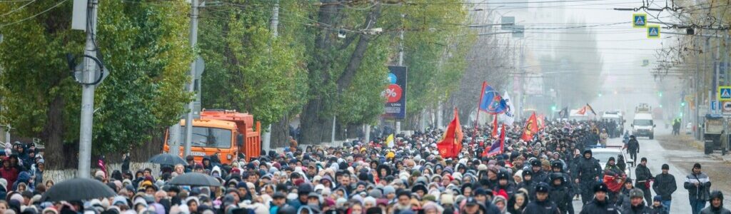 В Саратове прошел традиционный крестный ход с Казанской иконой Божией Матери