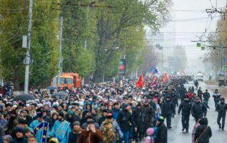 В Саратове прошел традиционный крестный ход с Казанской иконой Божией Матери