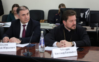 Благочинный Центрального благочиния принял участие в совещании Общественного совета при ГУ МВД по Саратовской области