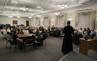 В молодежном клубе «Соль земли» прошел «библейский брейншторм»