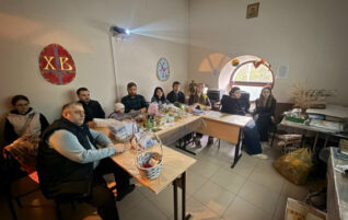 В молодежном обществе «Вертеп» прошел пасхальный киноклуб